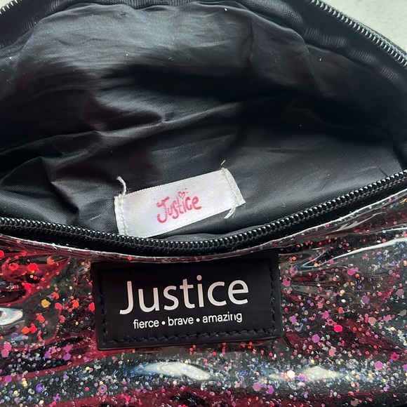 Justice Fannypack - Picture 3 of 3